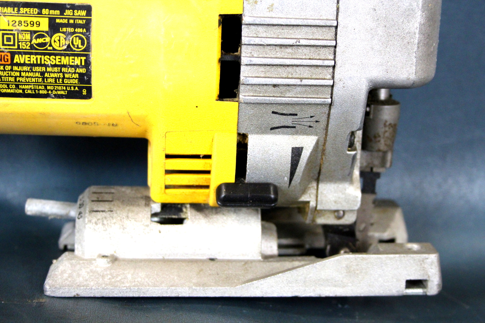 DEWALT DW321 VARIABLE SPEED 120V 60MM CORDED JIG SAW eBay